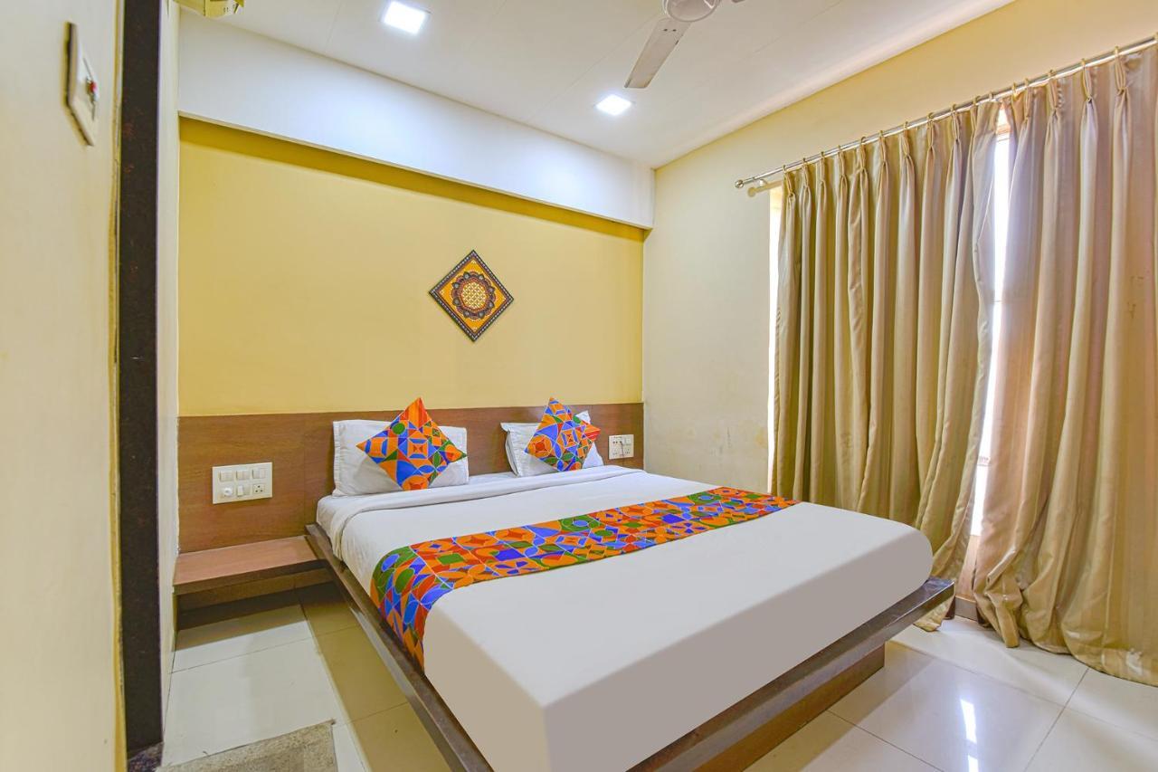 Fabhotel Rb Residency Surat Zewnętrze zdjęcie