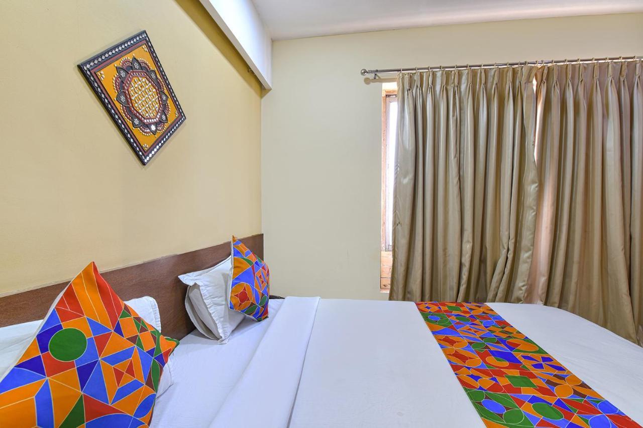 Fabhotel Rb Residency Surat Zewnętrze zdjęcie